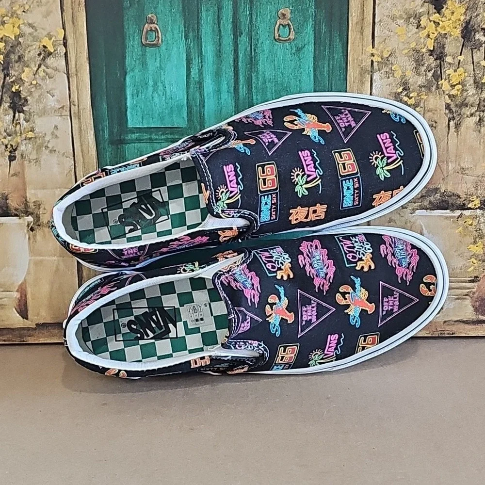 Vans Classic Slip-On Night Market Sneaker Black Printed Rubber Sole Men's Sz 9.5